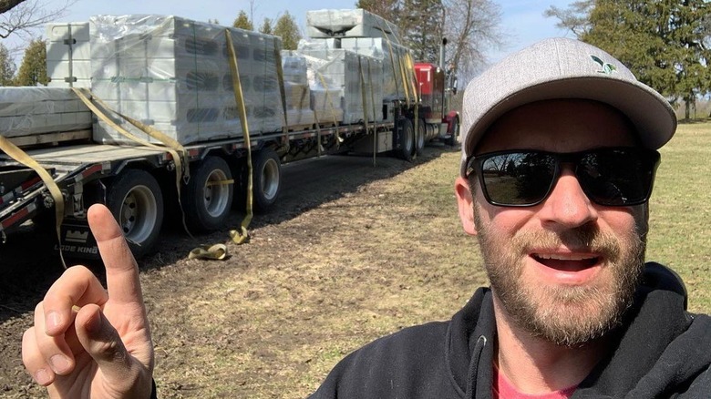 Am Weir big truck