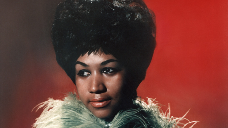 Aretha Franklin looking glamorous 
