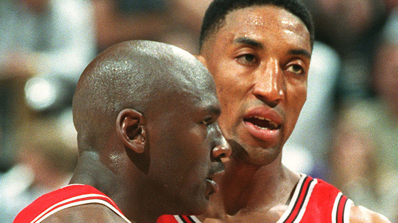 Michael Jordan and Scottie Pippen hugging