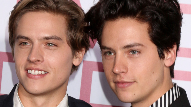 Cole and Dylan Sprouse smiling