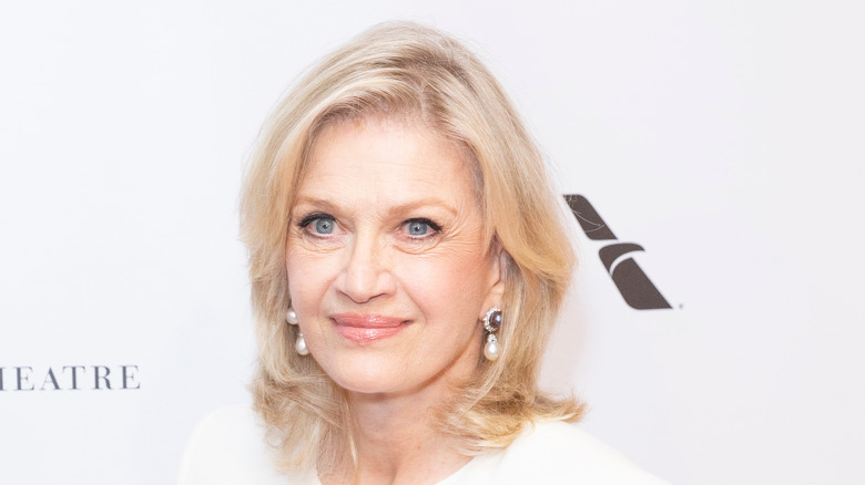Diane Sawyer posing