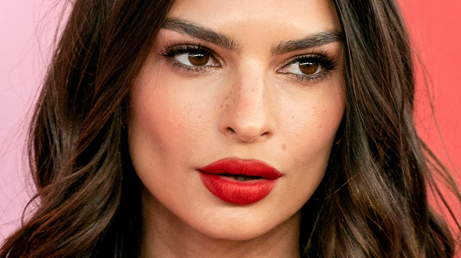 Why Emily Ratajkowski Continues Modeling Despite Issues With The Industry