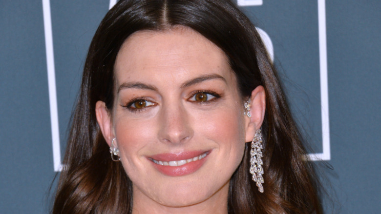 Anne Hathaway 2020