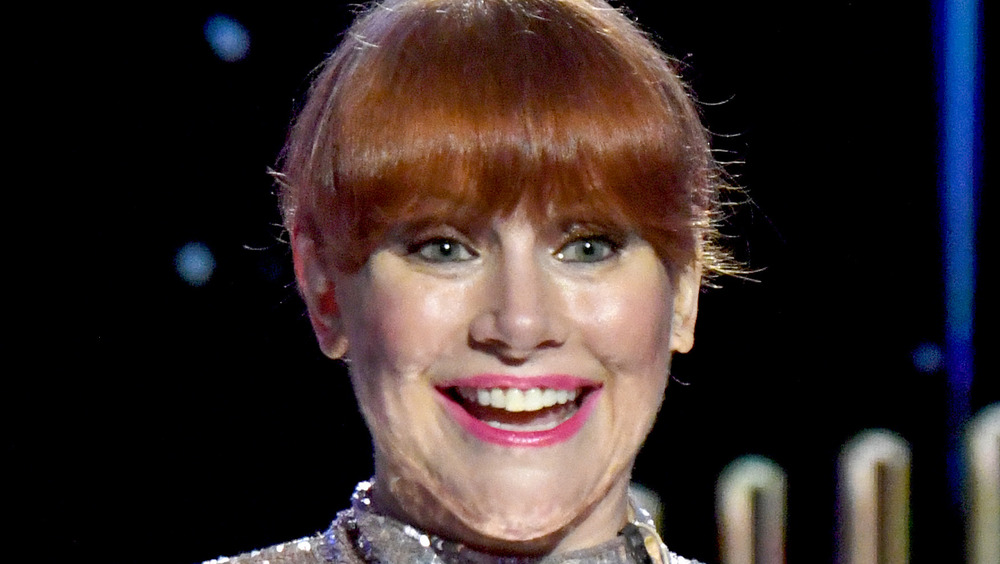 Bryce Dallas Howard presenting award at 2021 Golden Globes