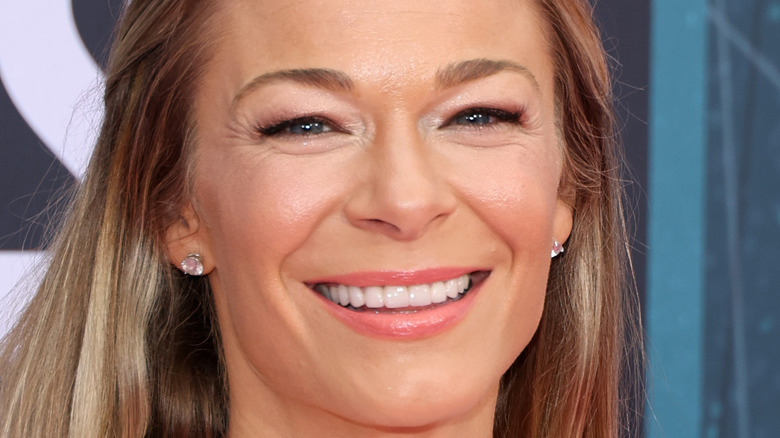 LeAnn Rimes smiling