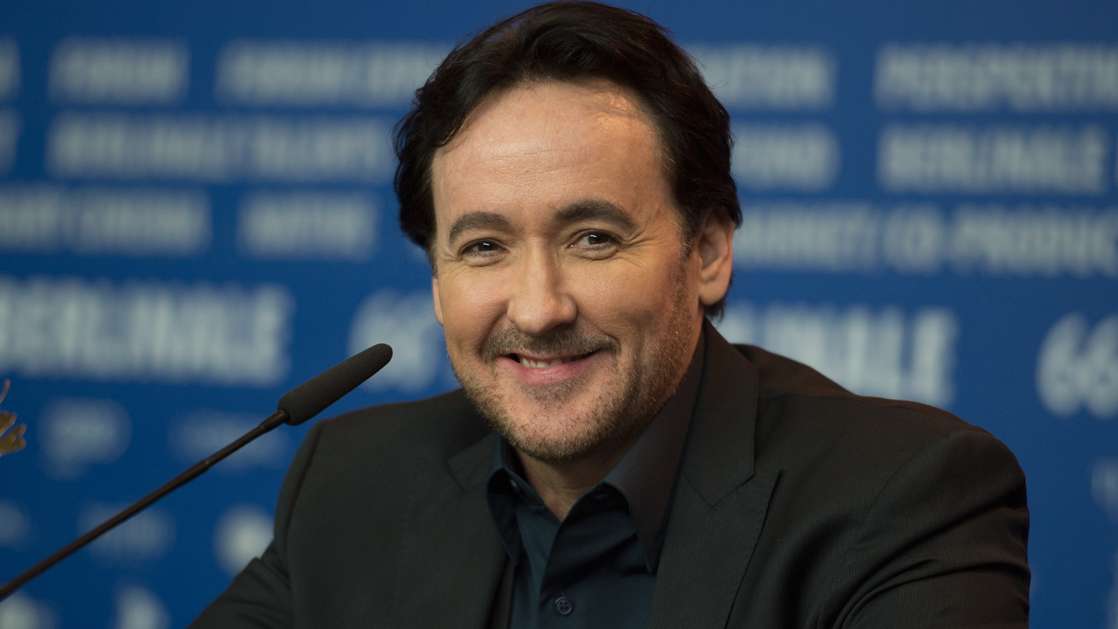how much is john cusacks net worth - Ilustrasi 3