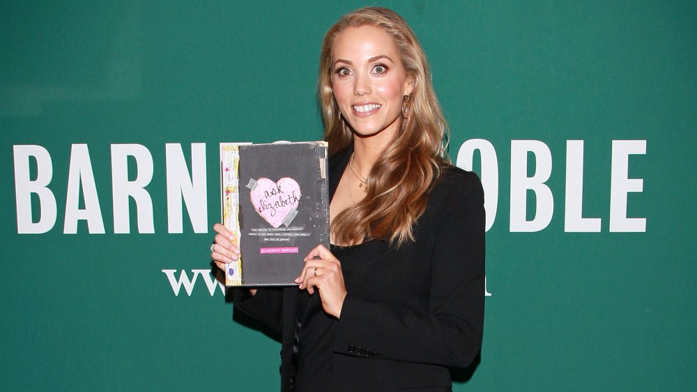 Elizabeth Berkley promoting her book, Ask Elizabeth, at Barnes & Noble