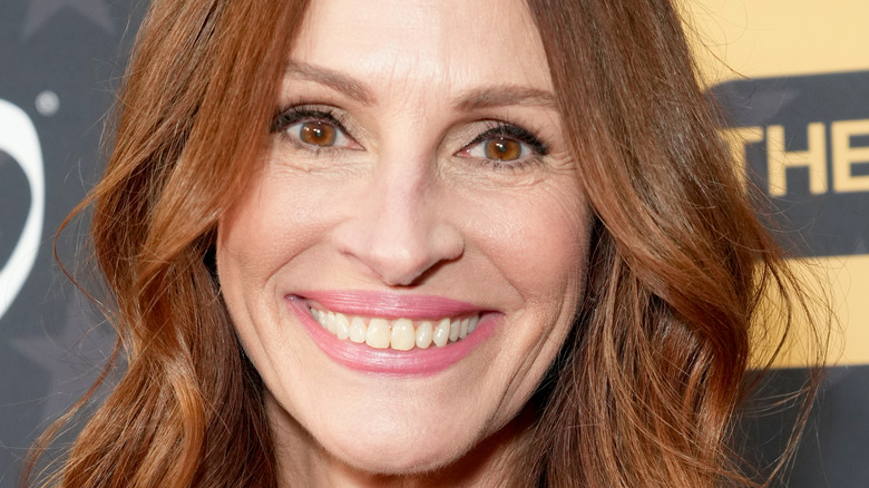 Julia Roberts smiling on red carpet