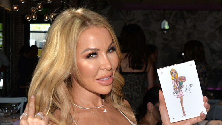 Lisa Hochstein posing at an event