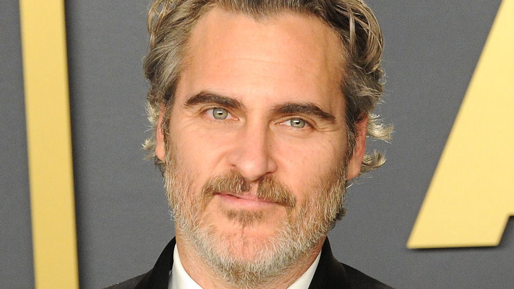 Joaquin Phoenix posing