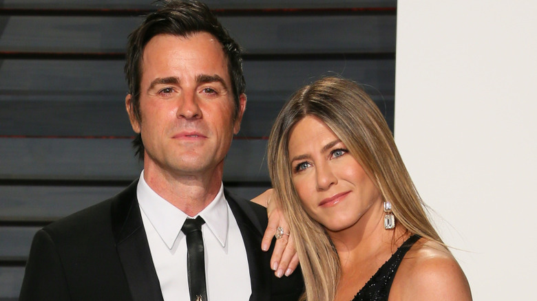 Justin Theroux and Jennifer Aniston on Vanity Fair red carpet