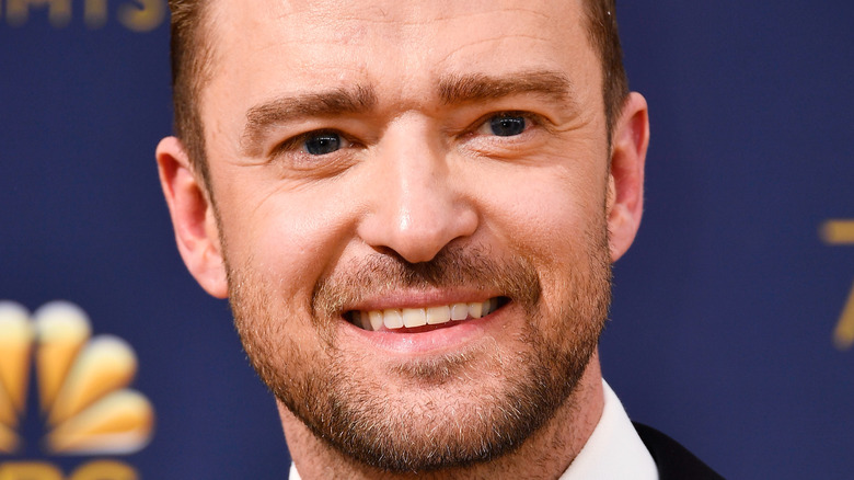 Justin Timberlake smiling with beard 