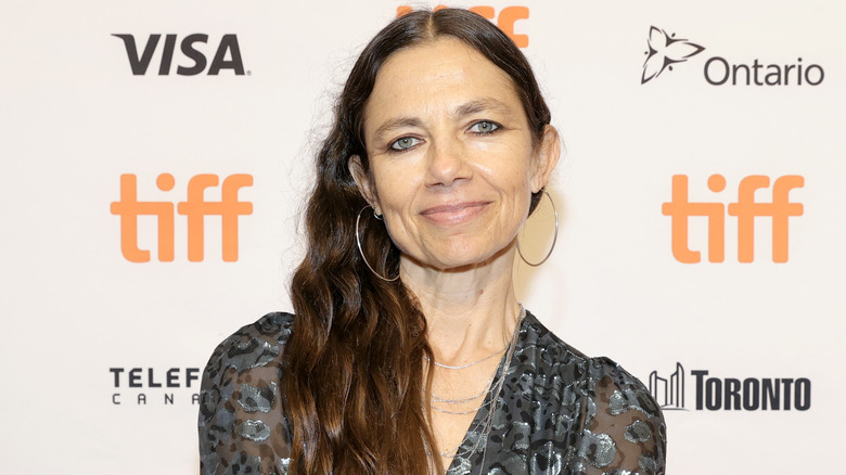 Justine Bateman smiling