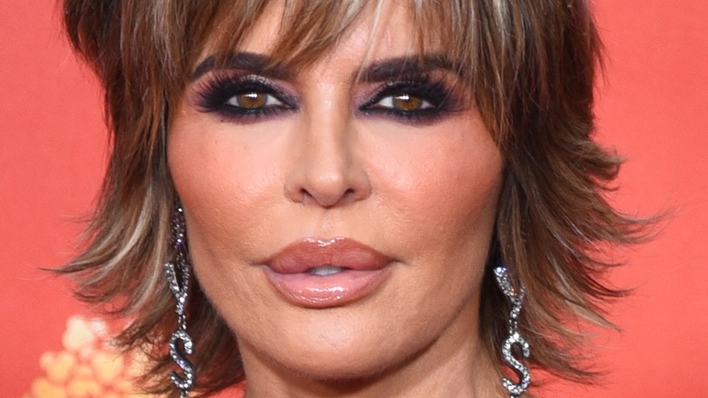 Lisa Rinna smokey eyes