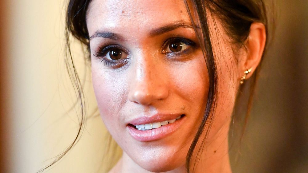 Meghan Markle messy hair