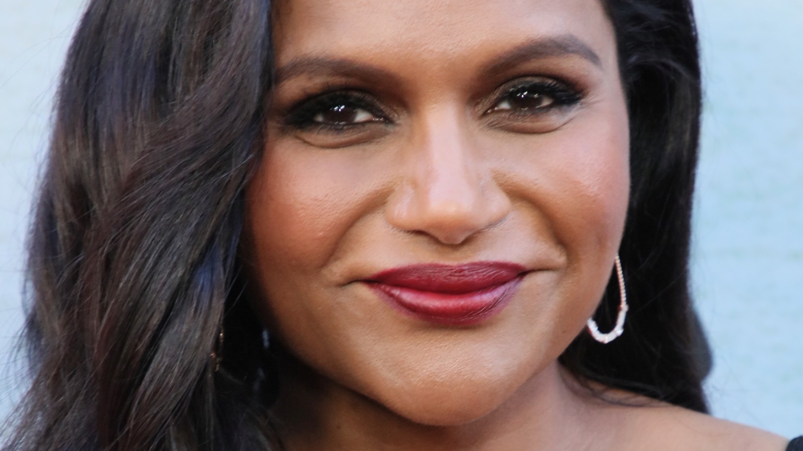 mindy-kaling-s-2022-emmys-appearance-has-everyone-saying-the-same-thing