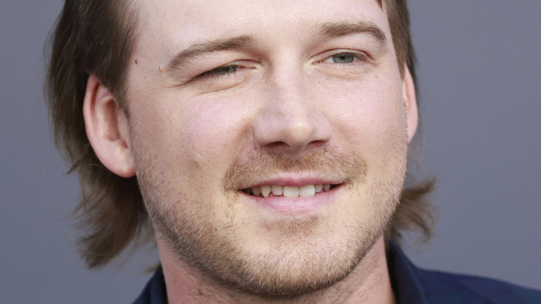 Morgan Wallen winks at camera