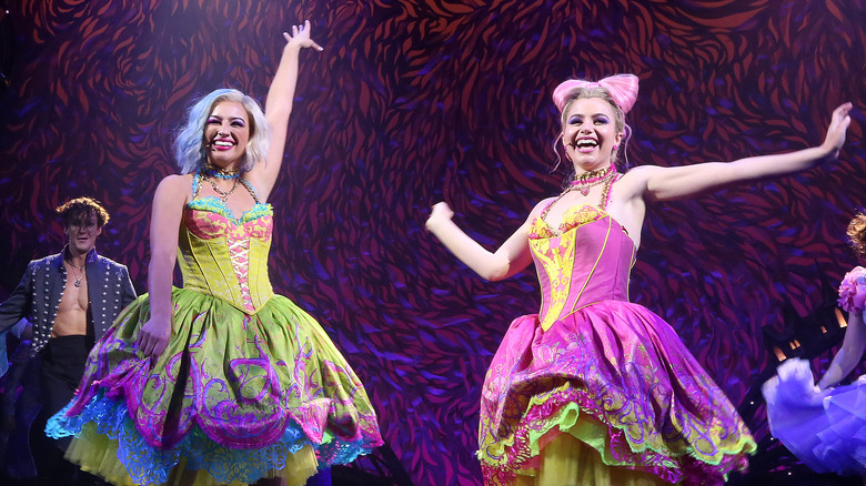 Sami Gayle performing