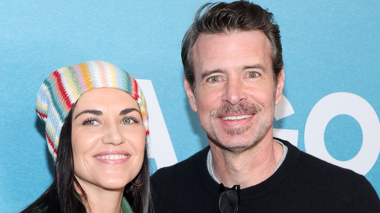 Marika Dominczyk and Scott Foley smiling