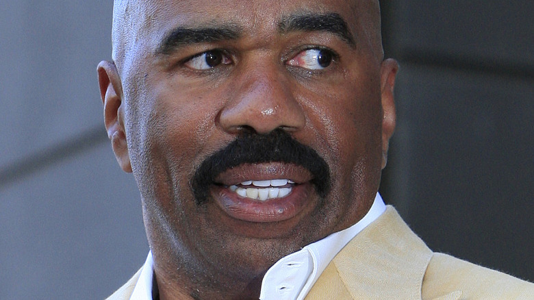 Steve Harvey in suit