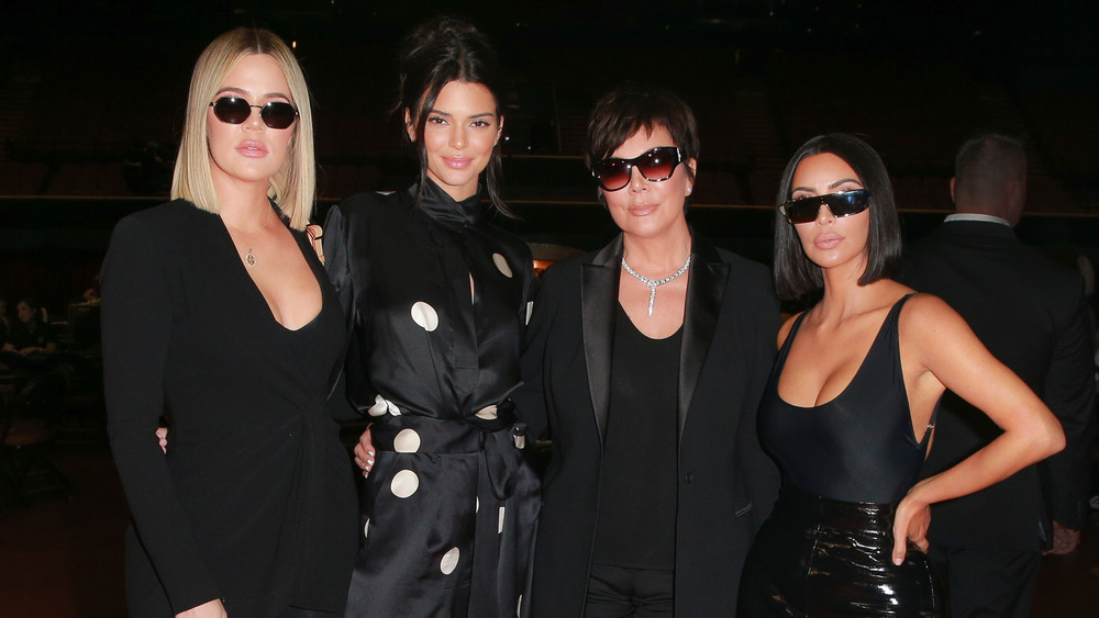 Khloe Kardashian, Kendall Jenner, Kris Jenner, Kim Kardashian, posing