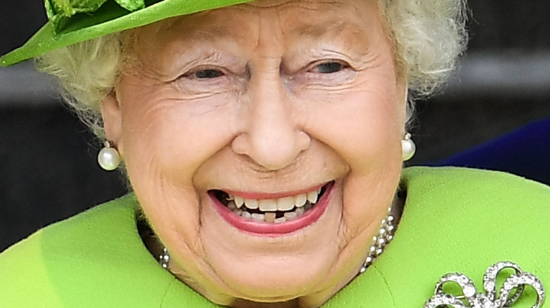 Queen Elizabeth teeth