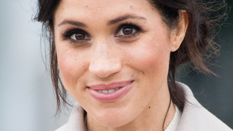 Meghan Markle messy hair