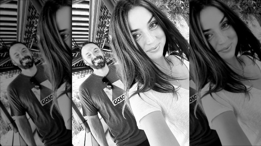 Ana de Armas and Ben Affleck taking a selfie