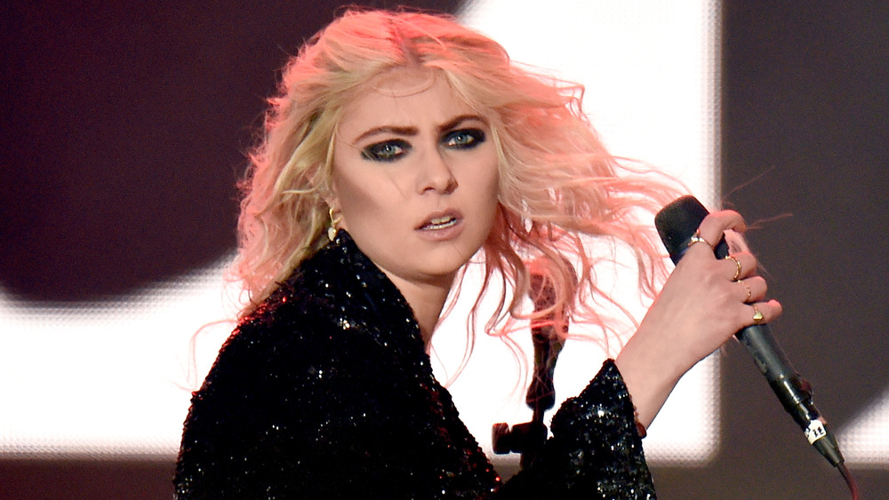 Taylor Momsen performing