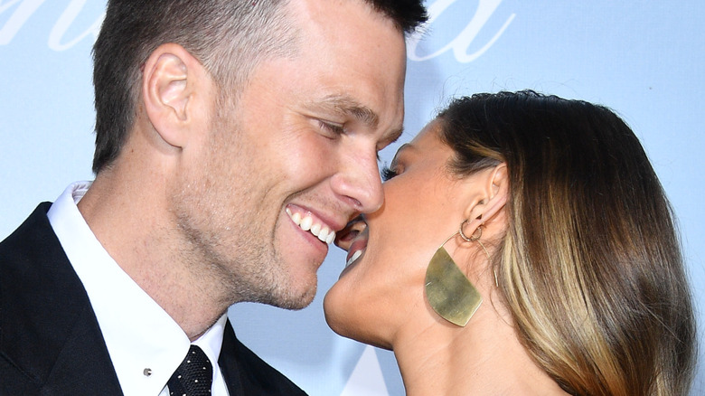 Tom Brady and Gisele Bündchen smiling