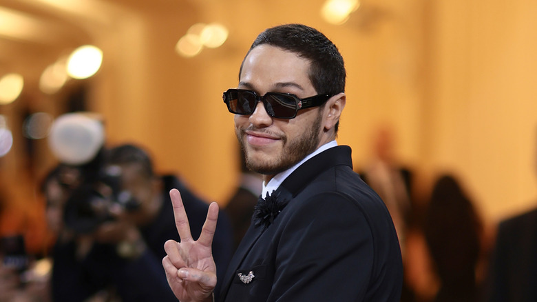 Pete Davidson posing