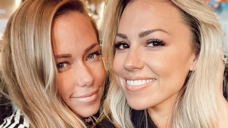 Kendra Wilkinson, Jessica Hall smiling