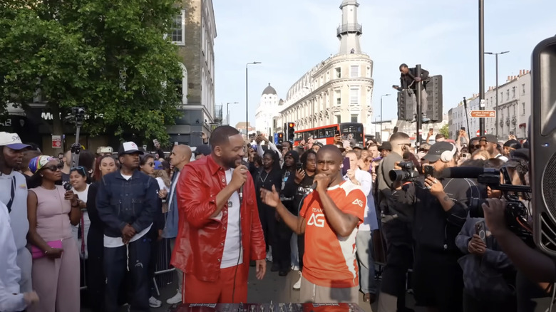 Will Smith London's King's Cross Station with DJ AG ONLINE