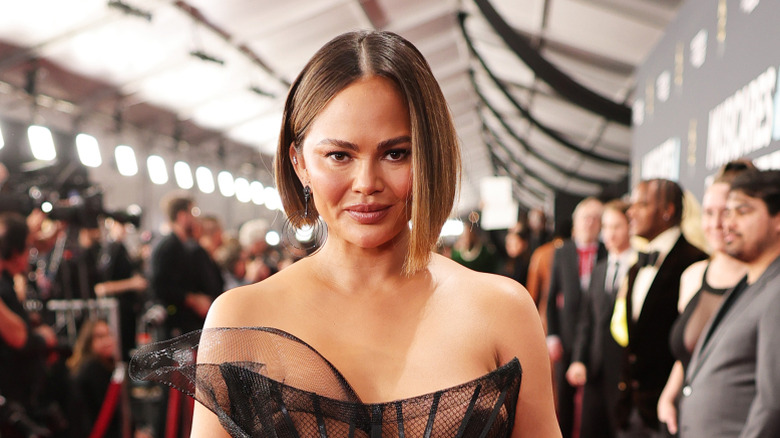 Chrissy Teigen attends the 67th GRAMMY awards in LA (2025)