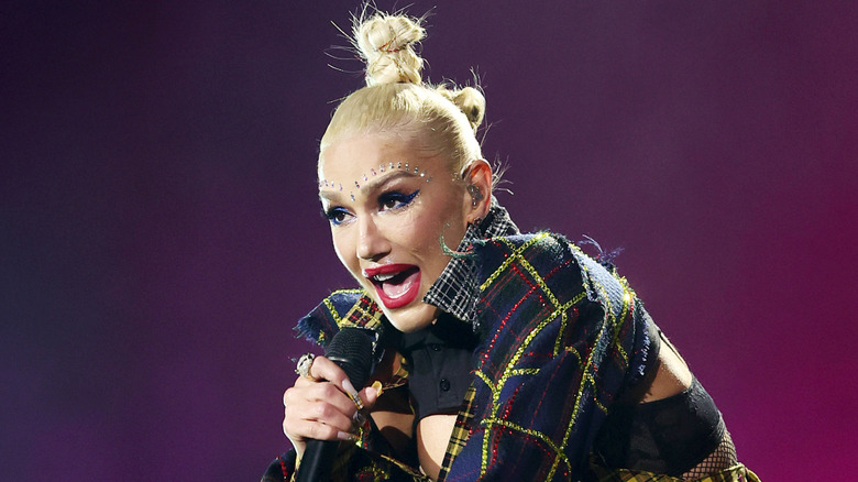 Gwen Stefani 2024 Coachella plaid outfit