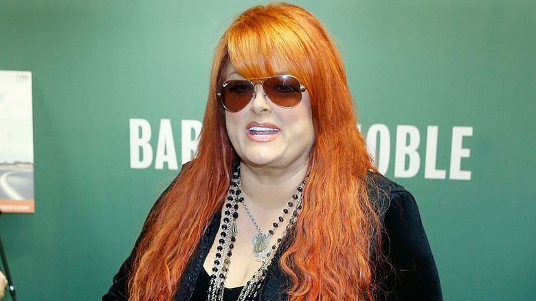 Wynonna Judd in sunglasses