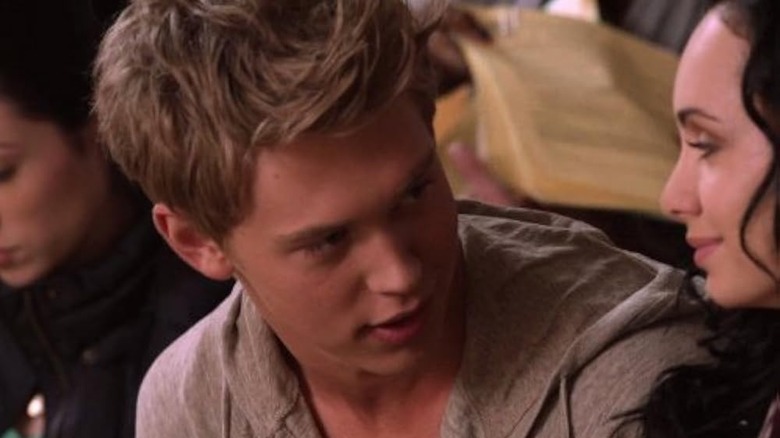 Austin Butler as Jones Mager in "Life Unexpected"
