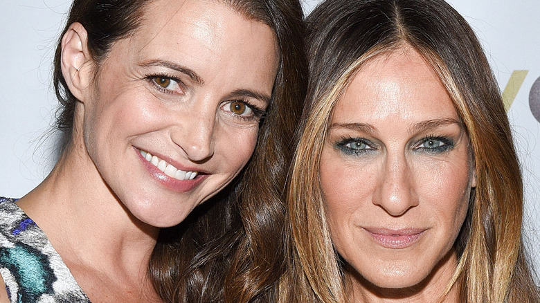 Sarah Jessica Parker and Kristin Davis smiling