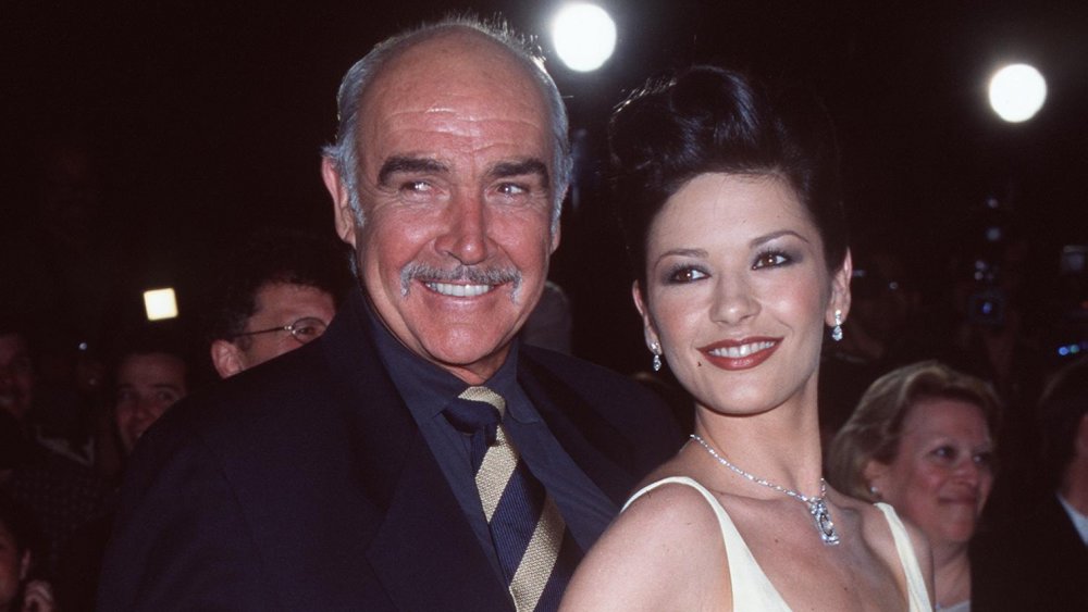 Sean Connery and Catherine Zeta-Jones at the premiere of Entrapment