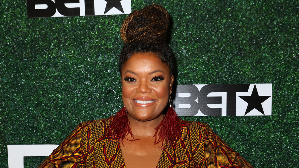 Yvette Nicole Brown smiling on the red carpet