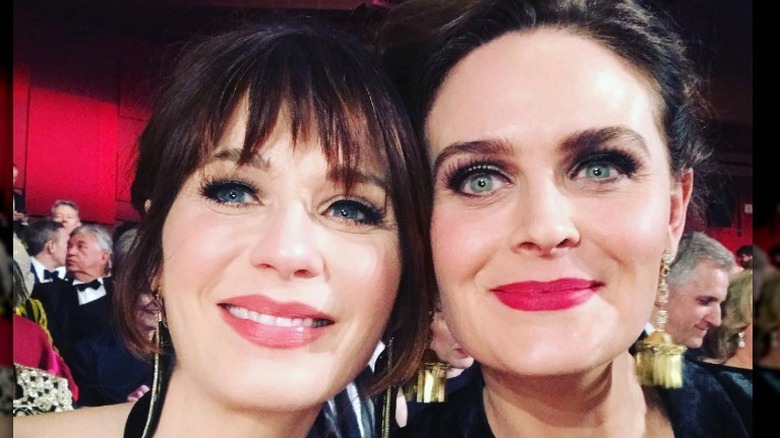 Zooey Emily Deschanel smiling selfie