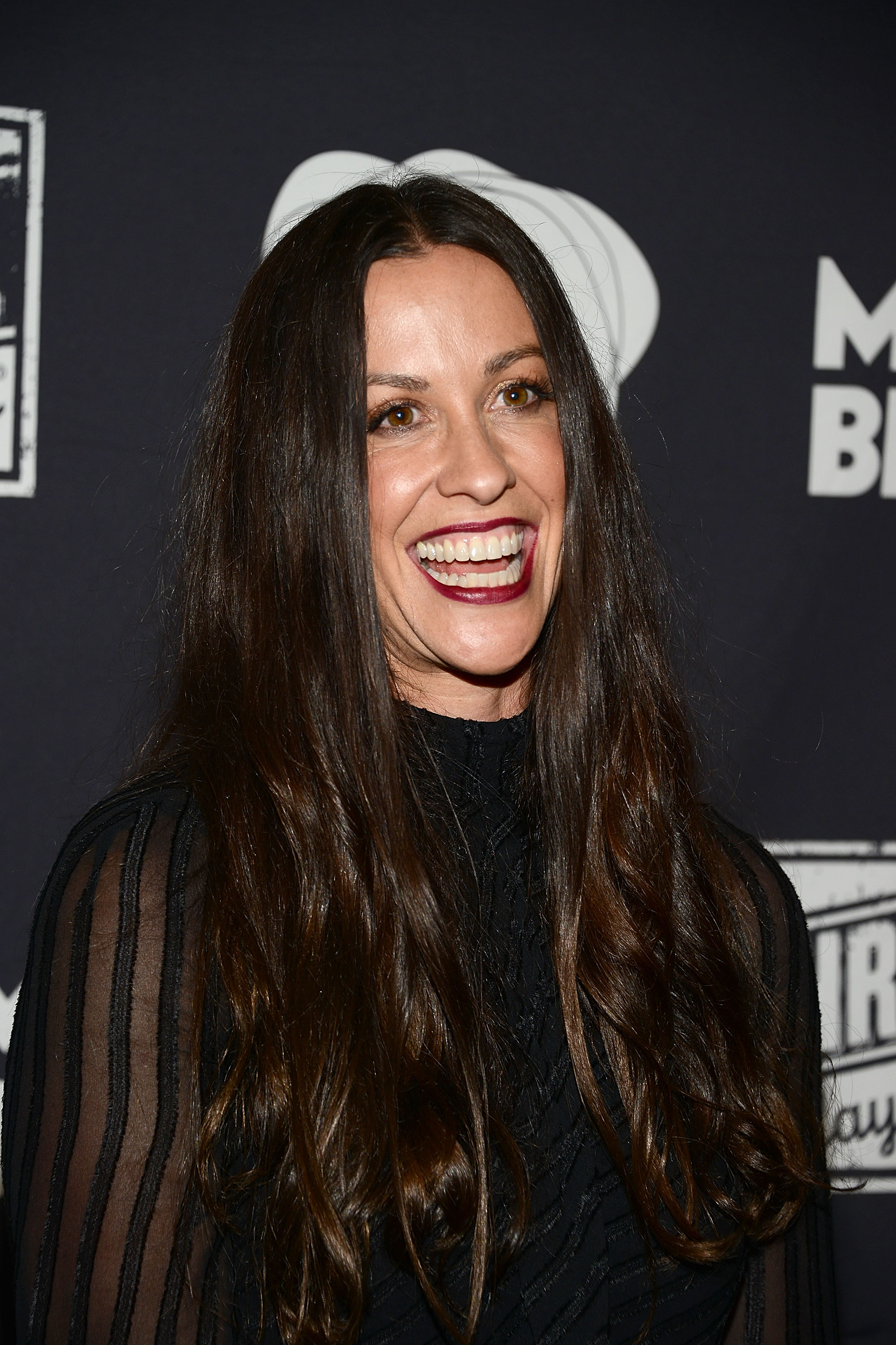 alanis morissette former manager prison bound after stealing millions alanis morissette former manager prison bound after stealing millions