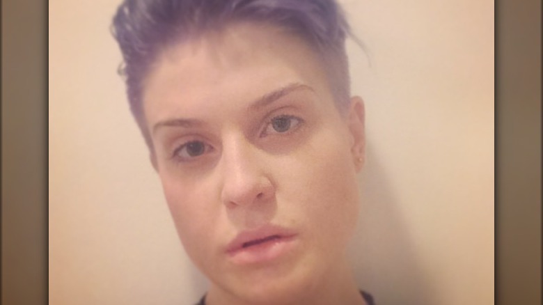 Kelly Osbourne takes makeup-free selfie in 2014