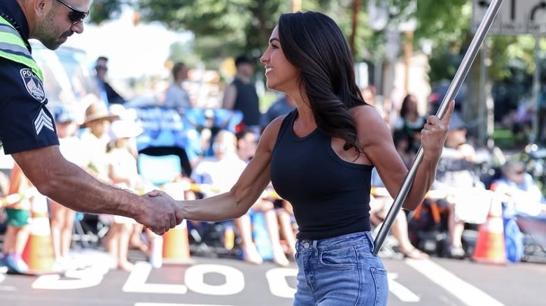 Lauren Boebert showing off her fit arms