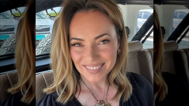 Lisa Robertson takes a selfie
